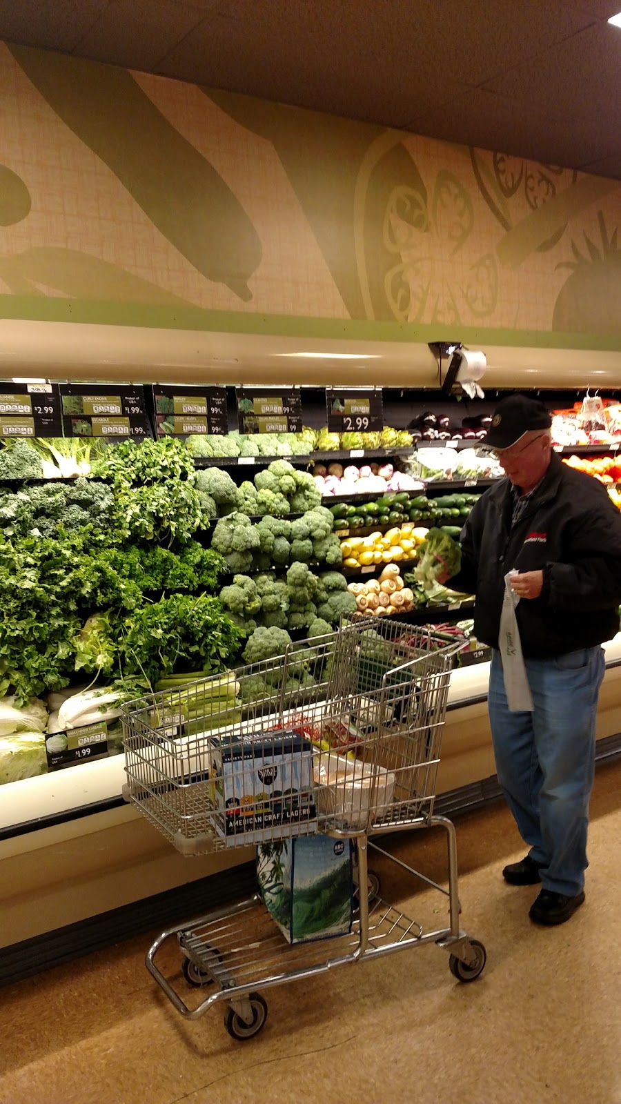 Buehlers Fresh Foods Dover | bakery | 3000 N Wooster Ave, Dover, OH 44622, USA | 3303643079 OR +1 330-364-3079