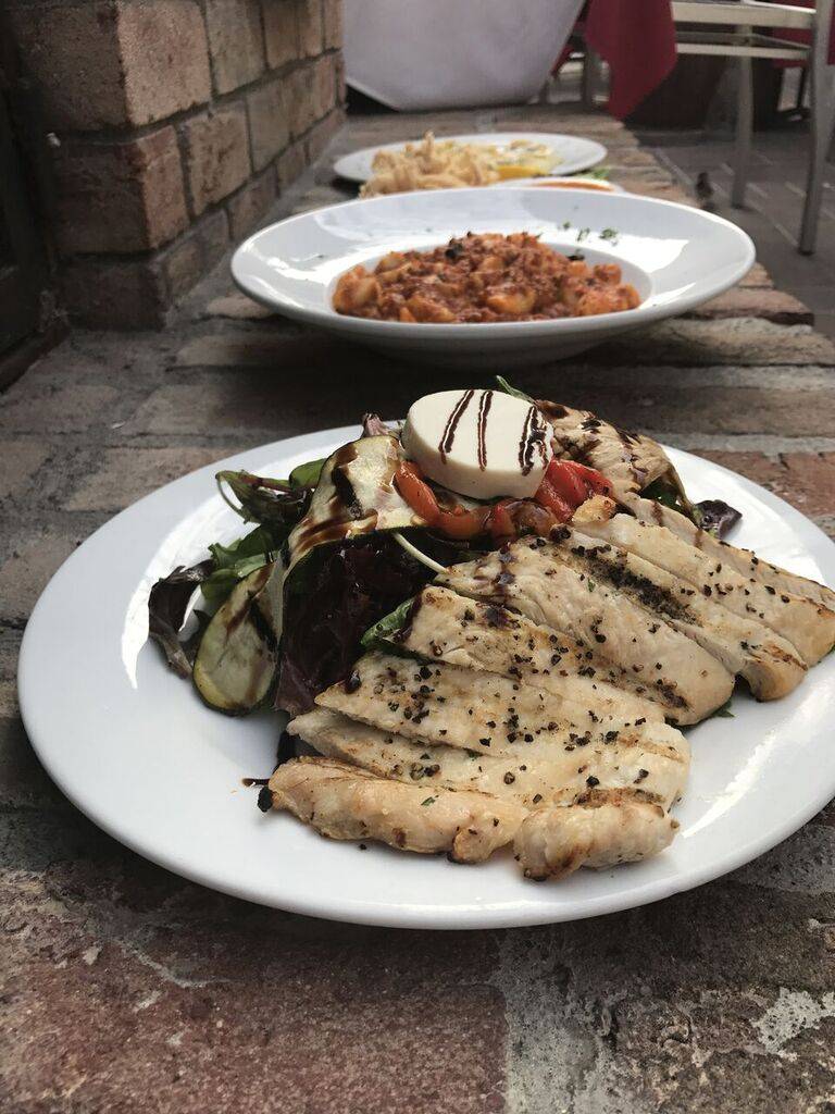 Luna Rossa | meal takeaway | 2449 Park Ave, Tustin, CA 92782, USA | 7142590861 OR +1 714-259-0861