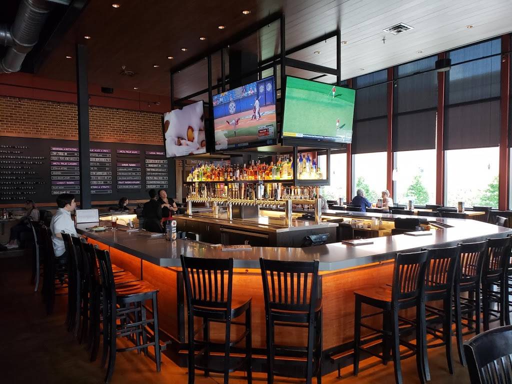 BJs Restaurant & Brewhouse | restaurant | 401 The Bridge St Ste 120, Huntsville, AL 35806, USA | 2566848080 OR +1 256-684-8080