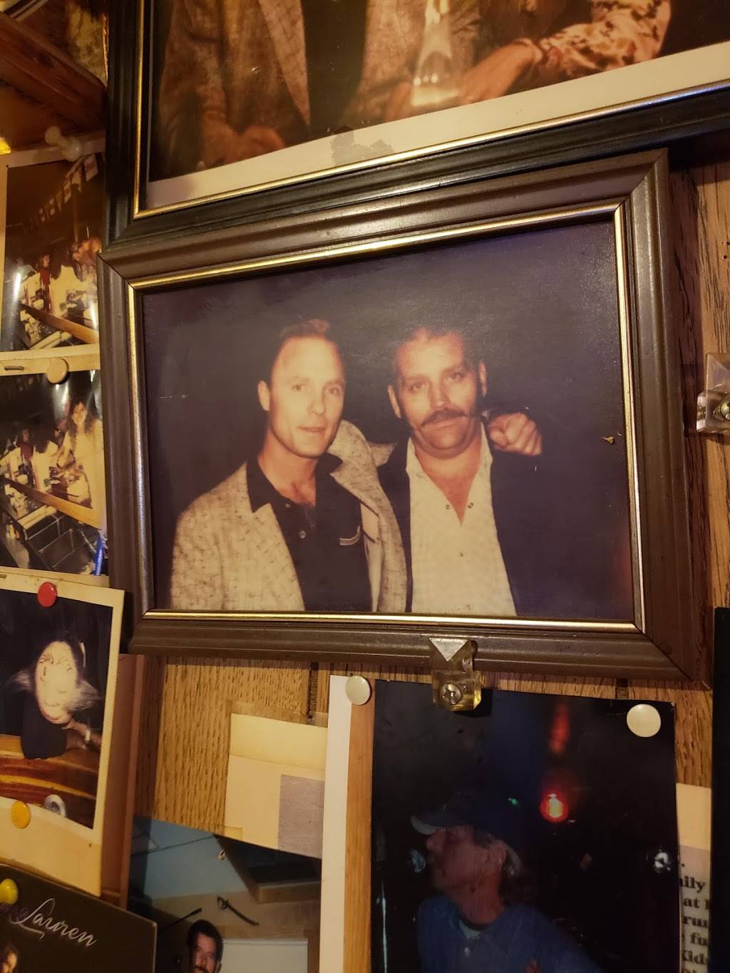 Rainbow Diner & Truck Stop | restaurant | 137 Berryville Pike, Charles Town, WV 25414, USA | 3047253767 OR +1 304-725-3767