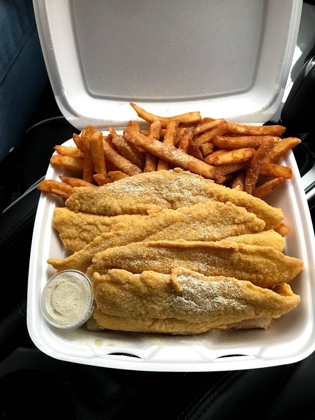 Hook Fish and Chicken | restaurant | 1221 Federal St, Pittsburgh, PA 15212, USA | 4126972285 OR +1 412-697-2285