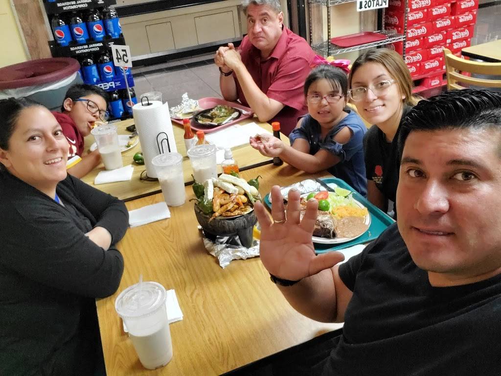 Mariscos Coliman | restaurant | 2470 Redwood rd#106 latino mall, West Valley City, UT 84119, USA | 8016380613 OR +1 801-638-0613