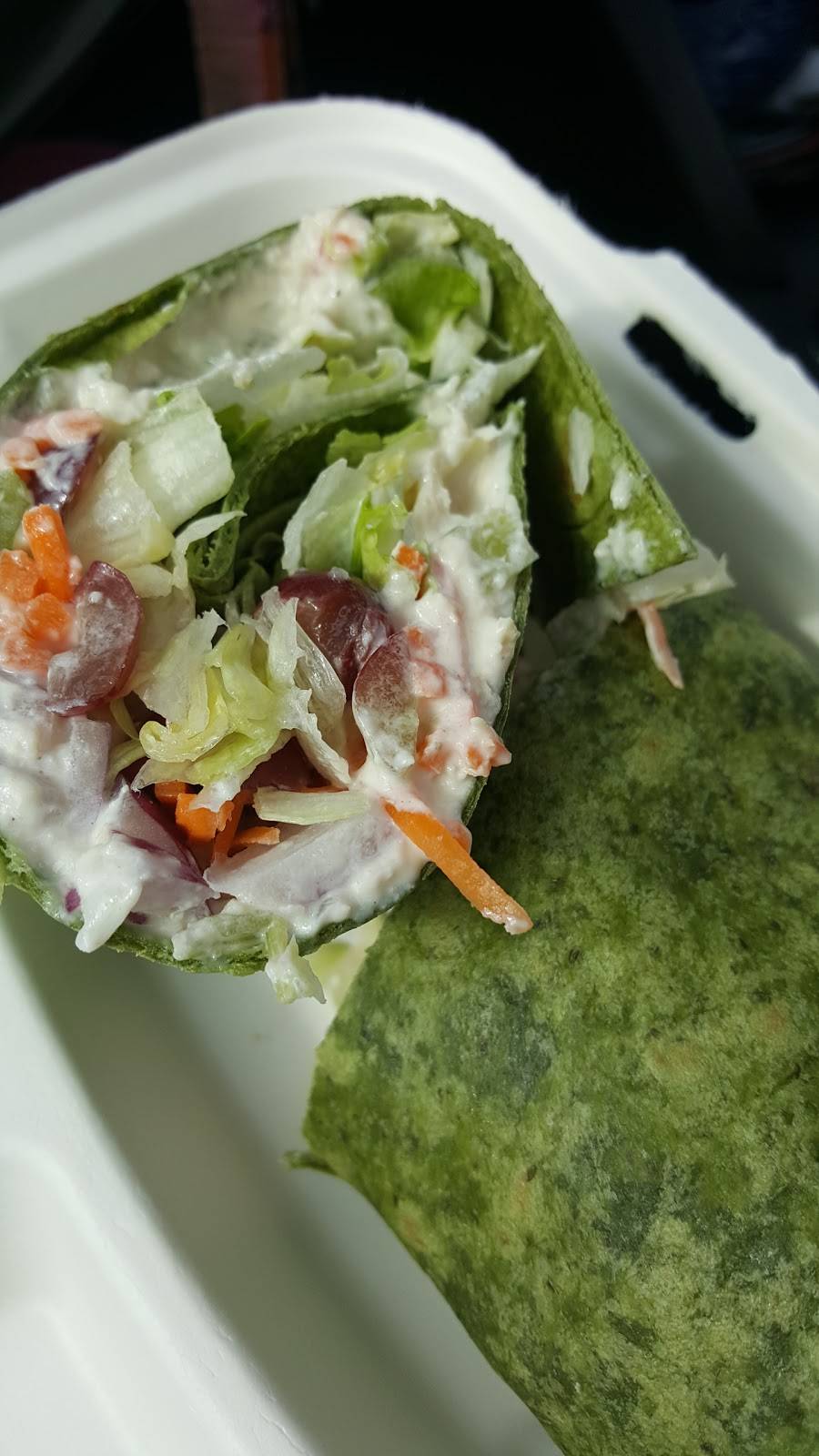 Salad Kraze | restaurant | 690 Avon Belden Rd, Avon Lake, OH 44012, USA | 4409339123 OR +1 440-933-9123