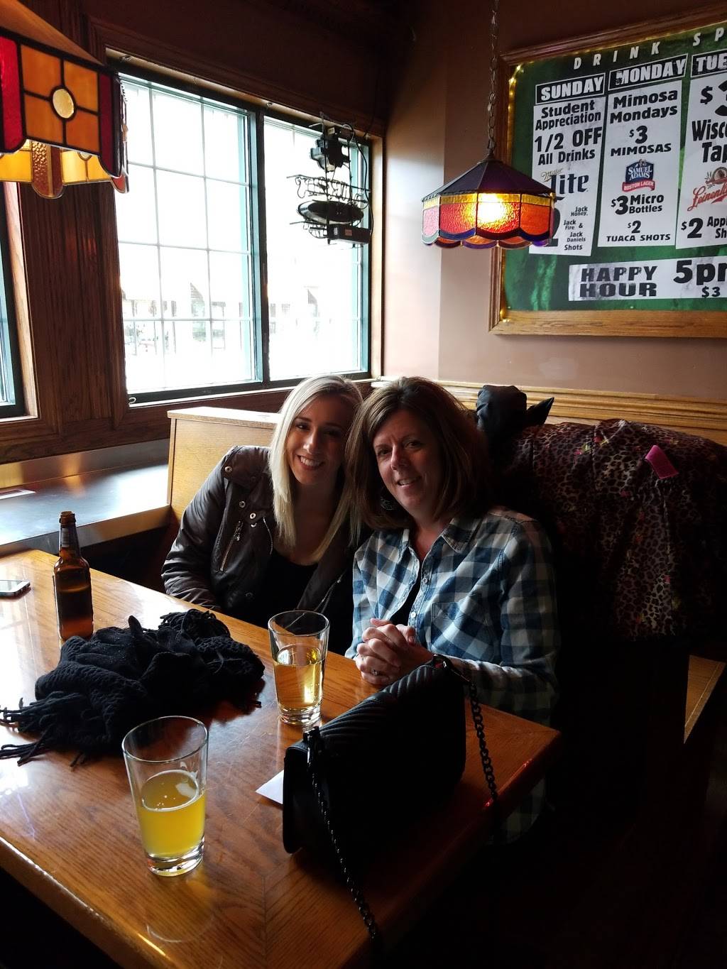 Murphys Irish Pub | restaurant | 1613 W Wells St, Milwaukee, WI 53233, USA | 4143440116 OR +1 414-344-0116