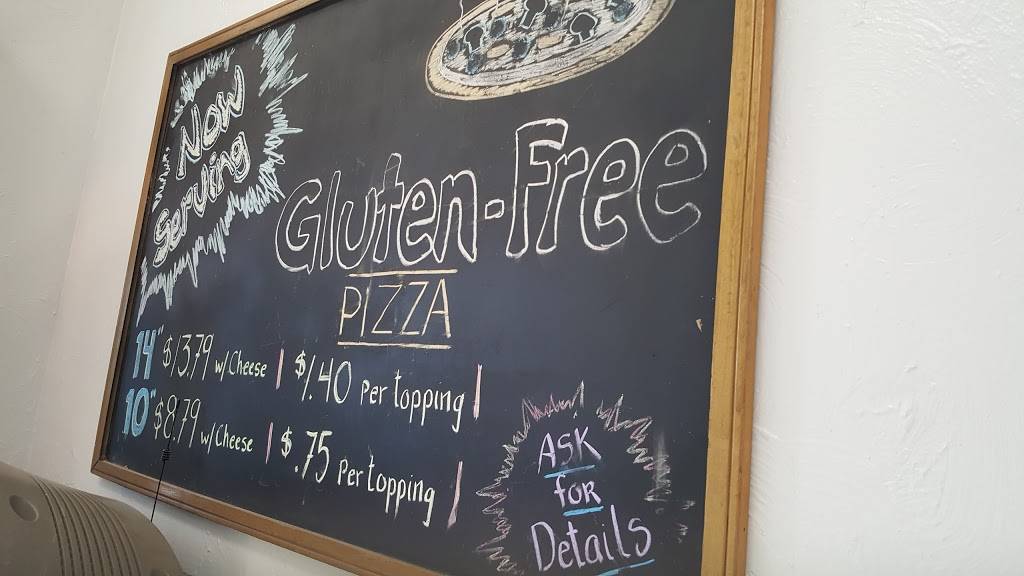 Crossroads II Pizza & Subs | meal takeaway | 13976 W Beloit Rd, New Berlin, WI 53151, USA | 4144256660 OR +1 414-425-6660