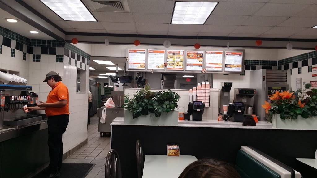 Whataburger | restaurant | 14646 Blanco Rd, San Antonio, TX 78216, USA | 2104932841 OR +1 210-493-2841