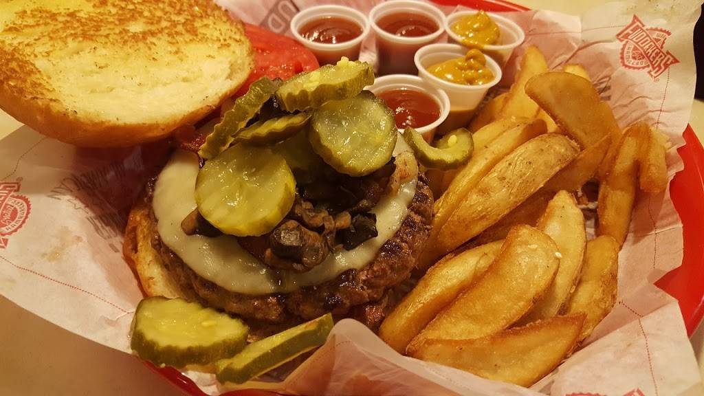 Fuddruckers | restaurant | 14532 SW 5th St, Pembroke Pines, FL 33027, USA | 9544369011 OR +1 954-436-9011