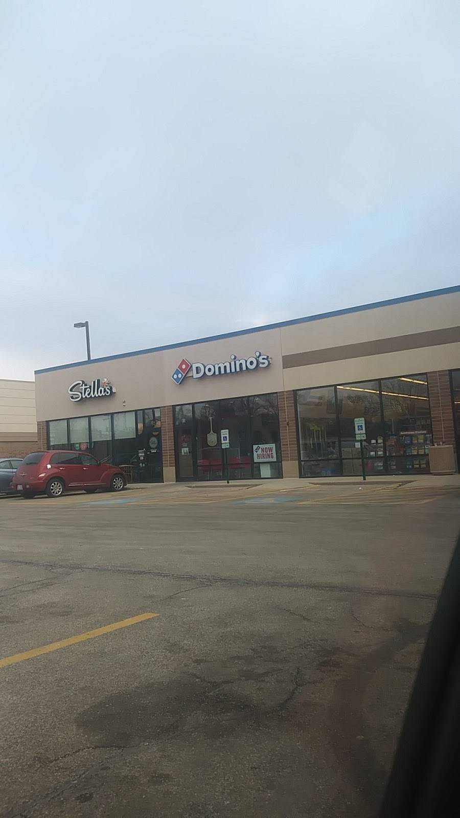 Dominos Pizza | meal delivery | 65 S US Highway 12, Fox Lake, IL 60020, USA | 8475874666 OR +1 847-587-4666