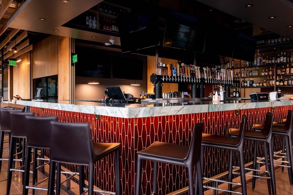 Slaters 50/50 | restaurant | 3600 Blake St, Denver, CO 80205, USA | 7203877177 OR +1 720-387-7177