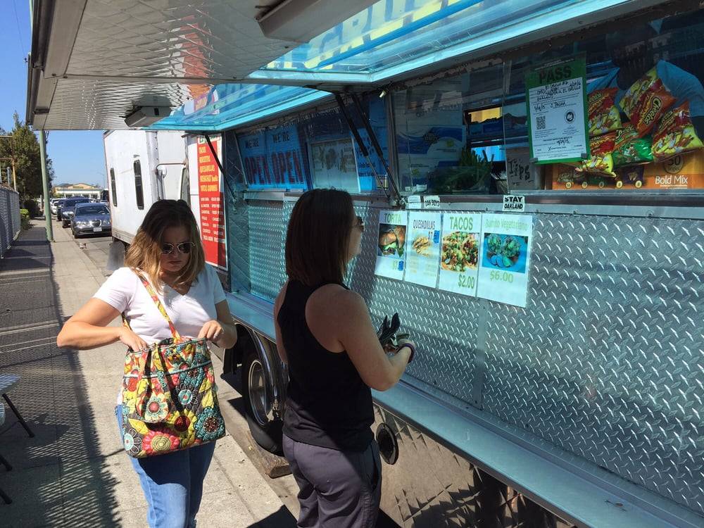 El Grullo Taco Truck | restaurant | 10199 9849, Bigge Ave, Oakland, CA 94603, USA | 5105757867 OR +1 510-575-7867