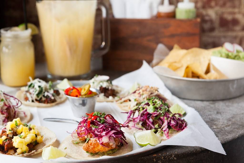 Bakersfield DET | restaurant | 3100 Woodward Ave, Detroit, MI 48201, USA | 3139747040 OR +1 313-974-7040