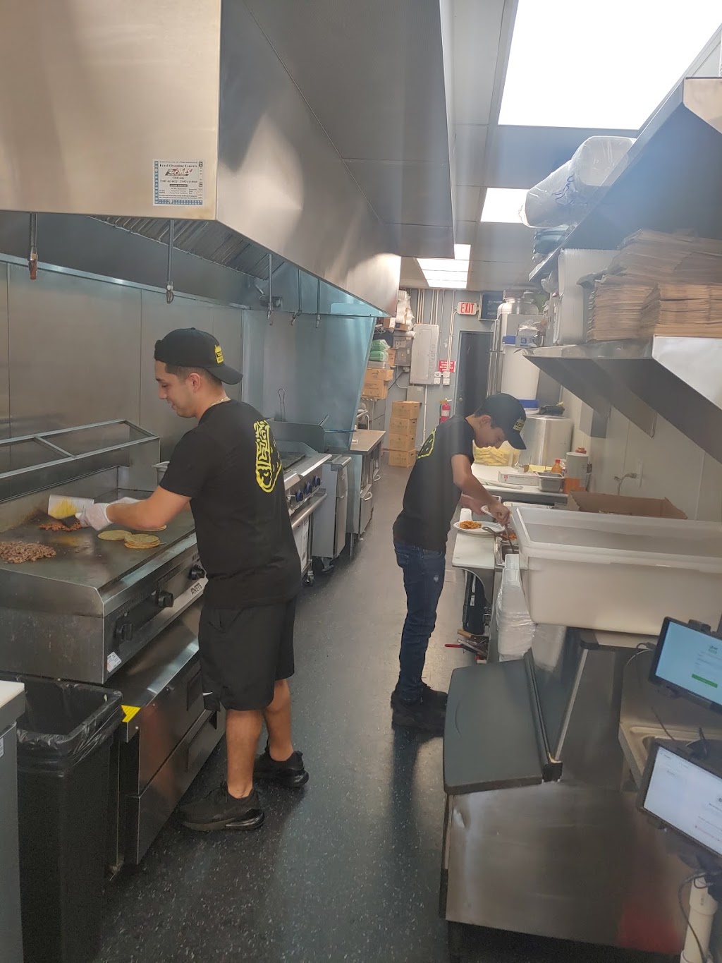 Taco Town Mexican Grill | restaurant | 1729 E Central Rd, Arlington Heights, IL 60005, USA | 2249355057 OR +1 224-935-5057