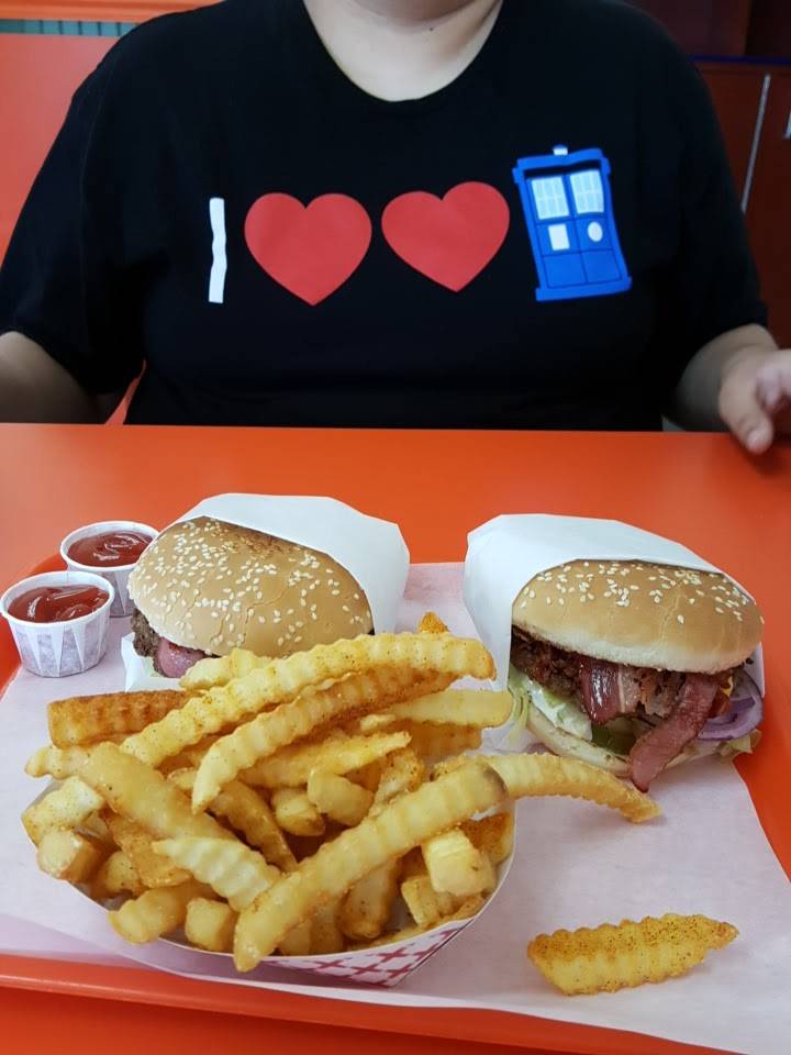 Its Burger Time | restaurant | 3880 McCall Ave, Selma, CA 93662, USA | 5598966000 OR +1 559-896-6000