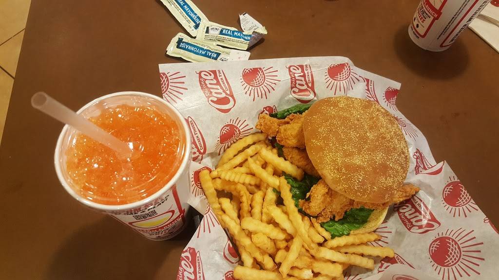 Raising Canes Chicken Fingers | meal takeaway | 10490 Westport Rd, Louisville, KY 40241, USA | 5024254040 OR +1 502-425-4040