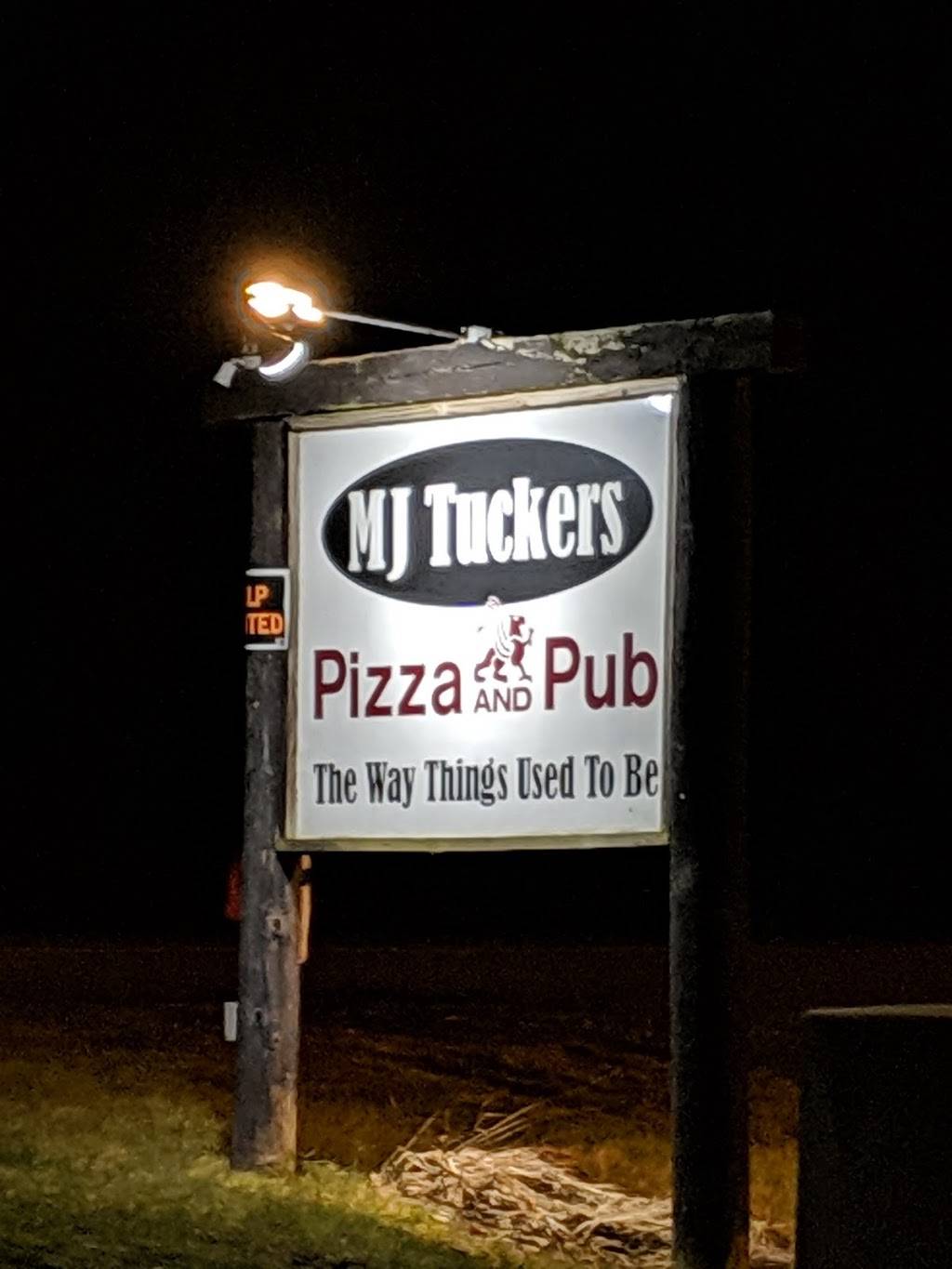 MJ Tuckers Pizza & Pub | restaurant | 61 S Main St, Sandisfield, MA 01255, USA | 4132584040 OR +1 413-258-4040
