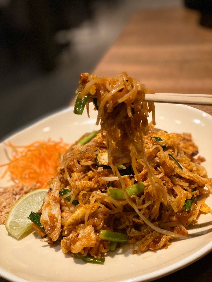 Silom Thai & Sushi | restaurant | 3345 Lenox Rd NE, Atlanta, GA 30326, USA | 4045493948 OR +1 404-549-3948