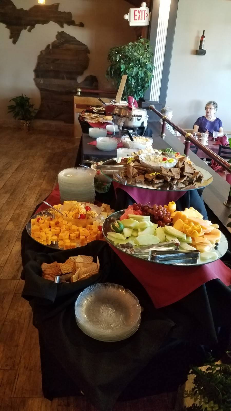 Passage North - The Grill at Evergreen Resort | restaurant | 7880 Mackinaw Trail, Cadillac, MI 49601, USA | 2317759947 OR +1 231-775-9947