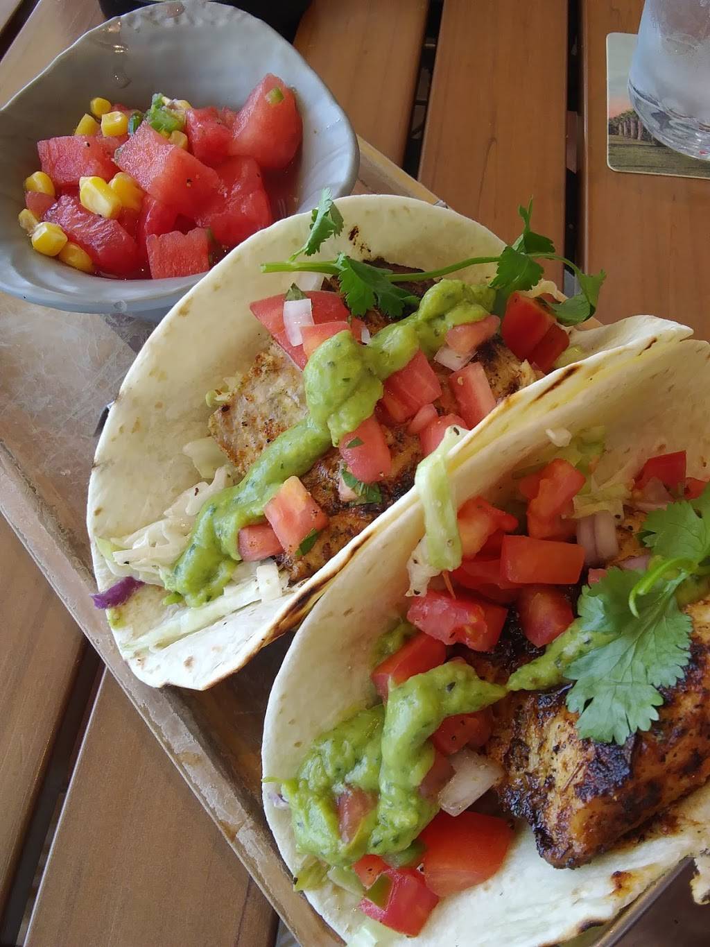 Pauls Landing | restaurant | 501 5th Ave NE, St. Petersburg, FL 33701, USA | 7278248007 OR +1 727-824-8007