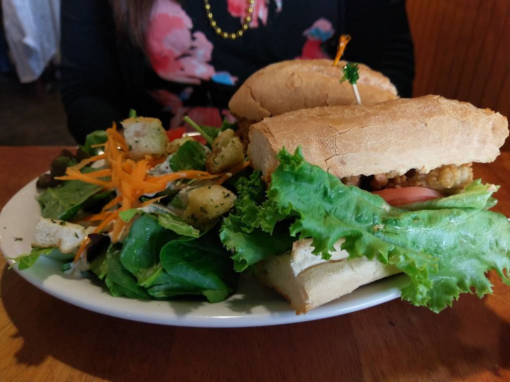 Okras Louisiana Bistro | restaurant | 9110 Center St, Manassas, VA 20110, USA | 7033683427 OR +1 703-368-3427