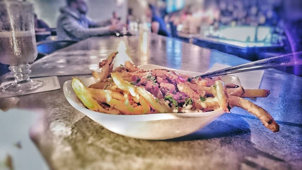 Social Eatery | restaurant | 6610 Meadowvale Town Centre Cir, Mississauga, ON L5N 4B7, Canada | 9055427007 OR +1 905-542-7007