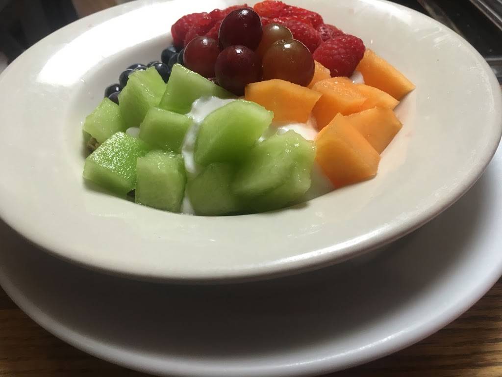 Dianes Restaurant | restaurant | 493 Westchester Rd Suite 6, Colchester, CT 06415, USA | 8602672395 OR +1 860-267-2395