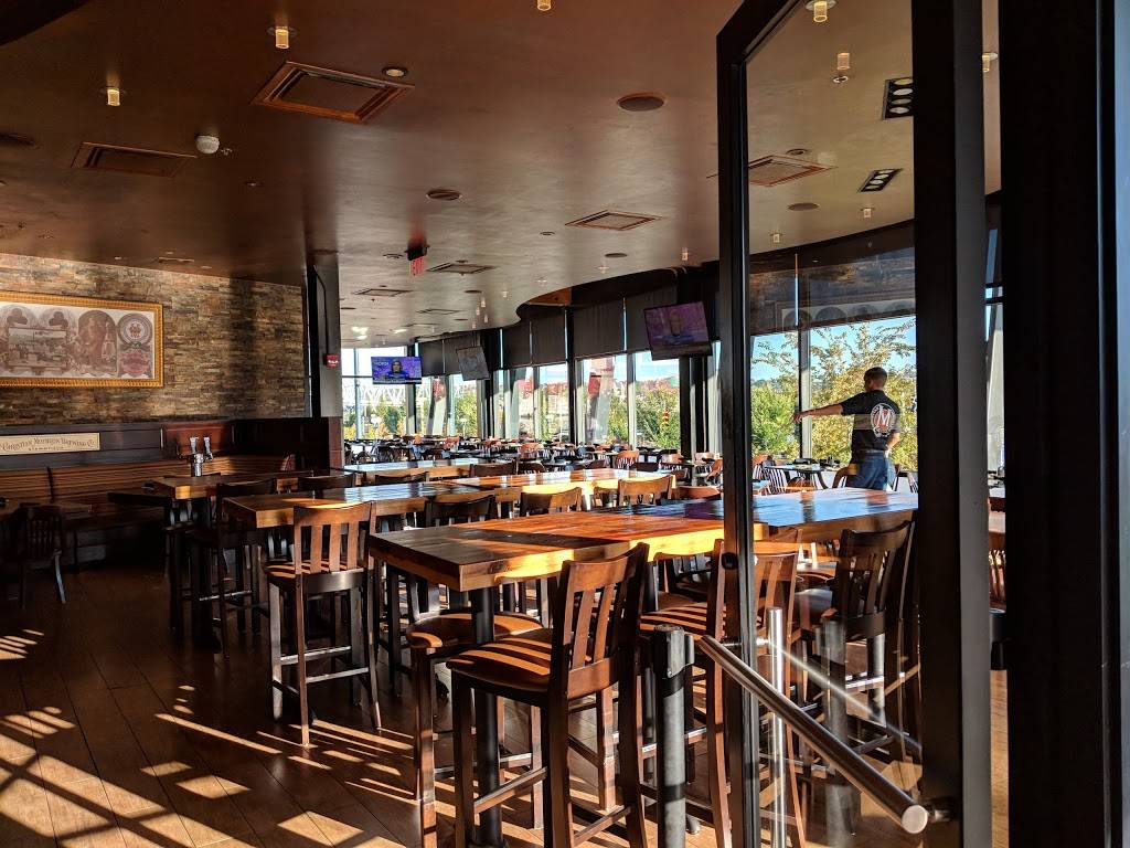 Moerlein Lager House | restaurant | 115 Joe Nuxhall Way, Cincinnati, OH 45202, USA | 5134212337 OR +1 513-421-2337