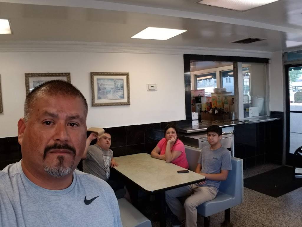 Bills Drive In | restaurant | 1664 E Florence Ave, Los Angeles, CA 90001, USA | 3235879732 OR +1 323-587-9732