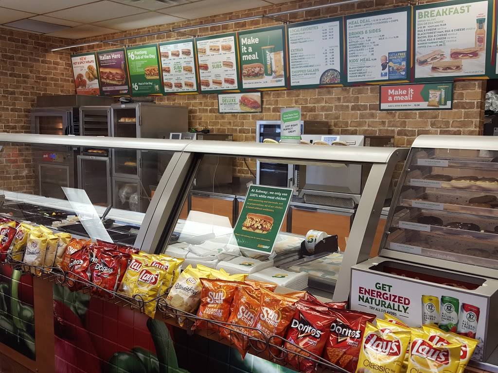Subway | restaurant | 292 Main St, Bridgton, ME 04009, USA | 2076475375 OR +1 207-647-5375