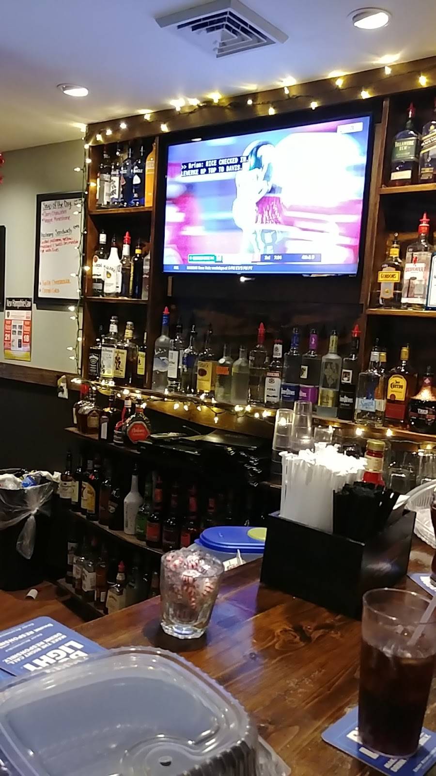 Roccos Pizza Bar & Grill | restaurant | 297 Derry Rd, Hudson, NH 03051, USA | 6035779866 OR +1 603-577-9866