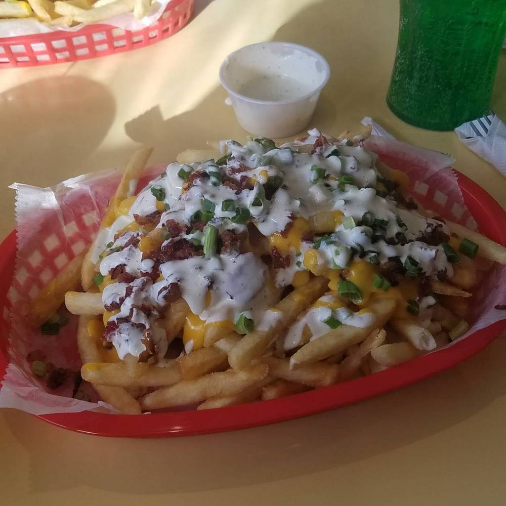 Schoops Hamburgers | restaurant | 2816 Calumet Ave, Valparaiso, IN 46383, USA | 2194642996 OR +1 219-464-2996