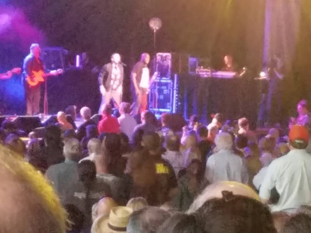 Ravinia Dining Pavilion | restaurant | 418 Sheridan Rd, Highland Park, IL 60035, USA | 8474327550 OR +1 847-432-7550