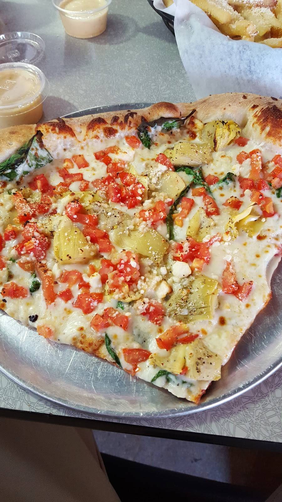 Lighthouse Pizza | restaurant | 1004 S 74th Plaza, Omaha, NE 68114, USA | 4029326660 OR +1 402-932-6660