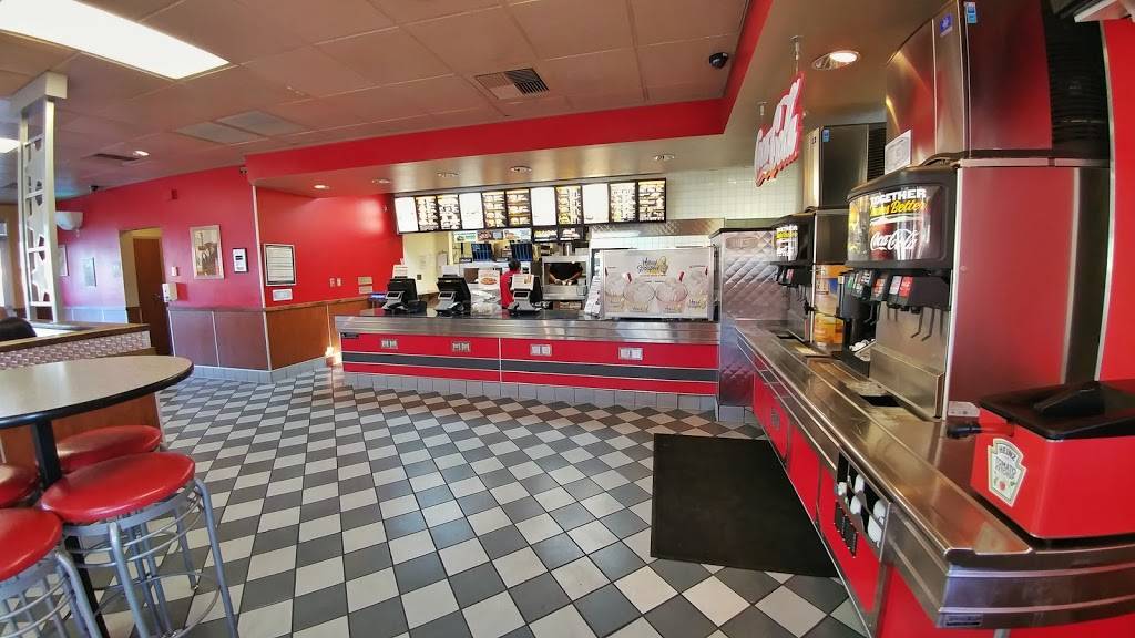 Carls Jr. | meal takeaway | 2100 E Carson St, Long Beach, CA 90807, USA | 5624929984 OR +1 562-492-9984