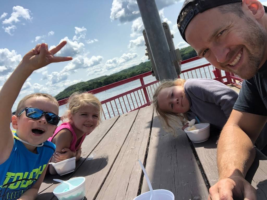 The Merrimac Scoop | restaurant | N2499 WI-188, Lodi, WI 53555, USA | 6086226799 OR +1 608-622-6799