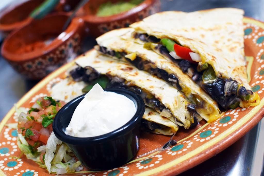 Golden Burrito Mexican Spot | restaurant | 286 Route 206 South Unit B114, Flanders, NJ 07836, USA | 9739274536 OR +1 973-927-4536