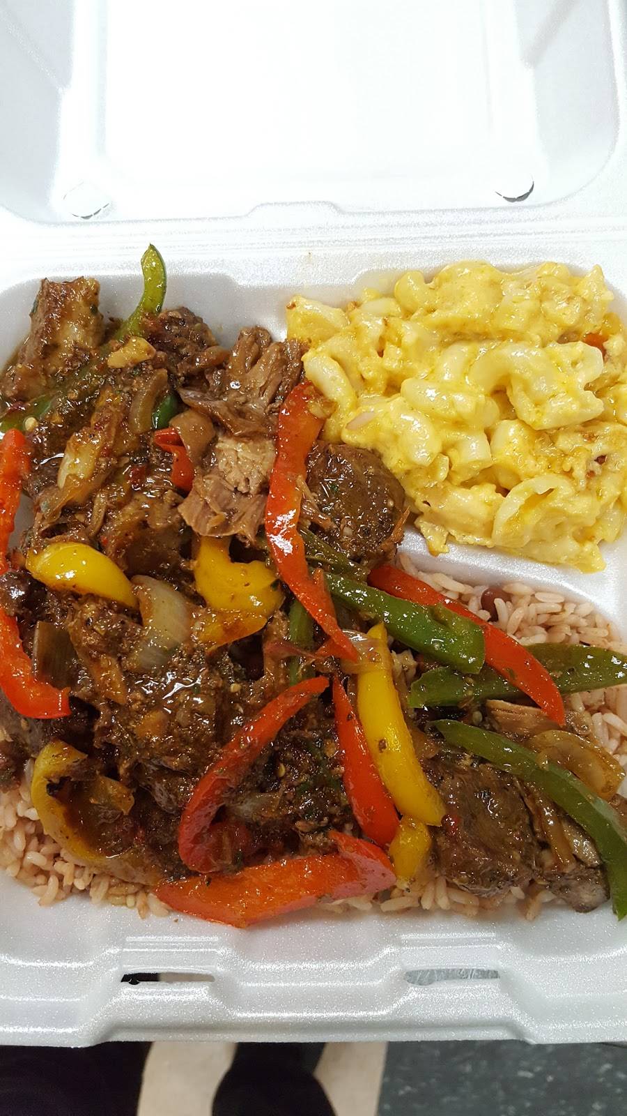 Caribbean Breeze Restaurant and Lounge | restaurant | 1830 W Bancroft St, Toledo, OH 43606, USA | 4194722512 OR +1 419-472-2512