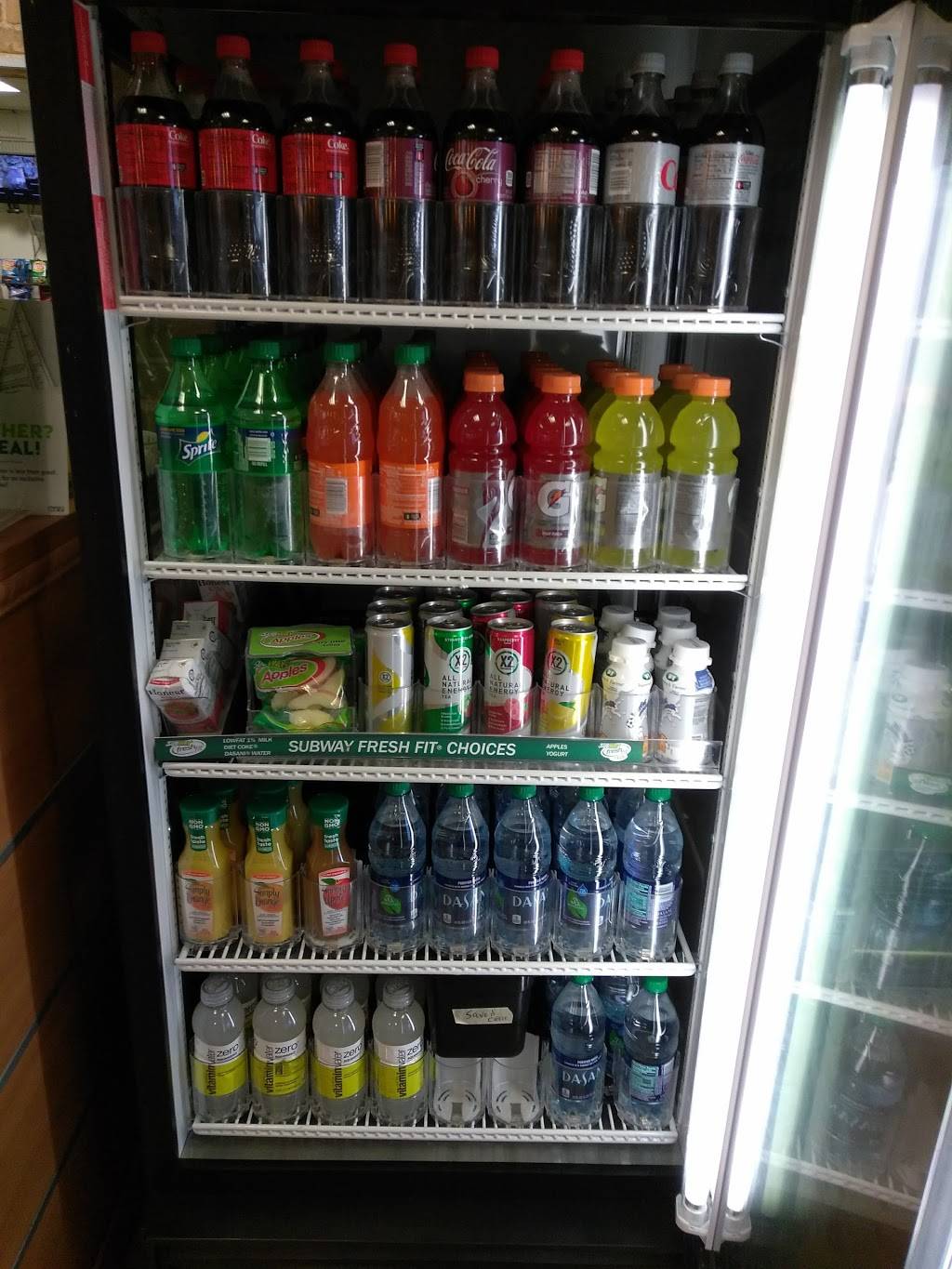 Subway | meal takeaway | 3103 NE 82nd Ave, Portland, OR 97220, USA | 5037197075 OR +1 503-719-7075