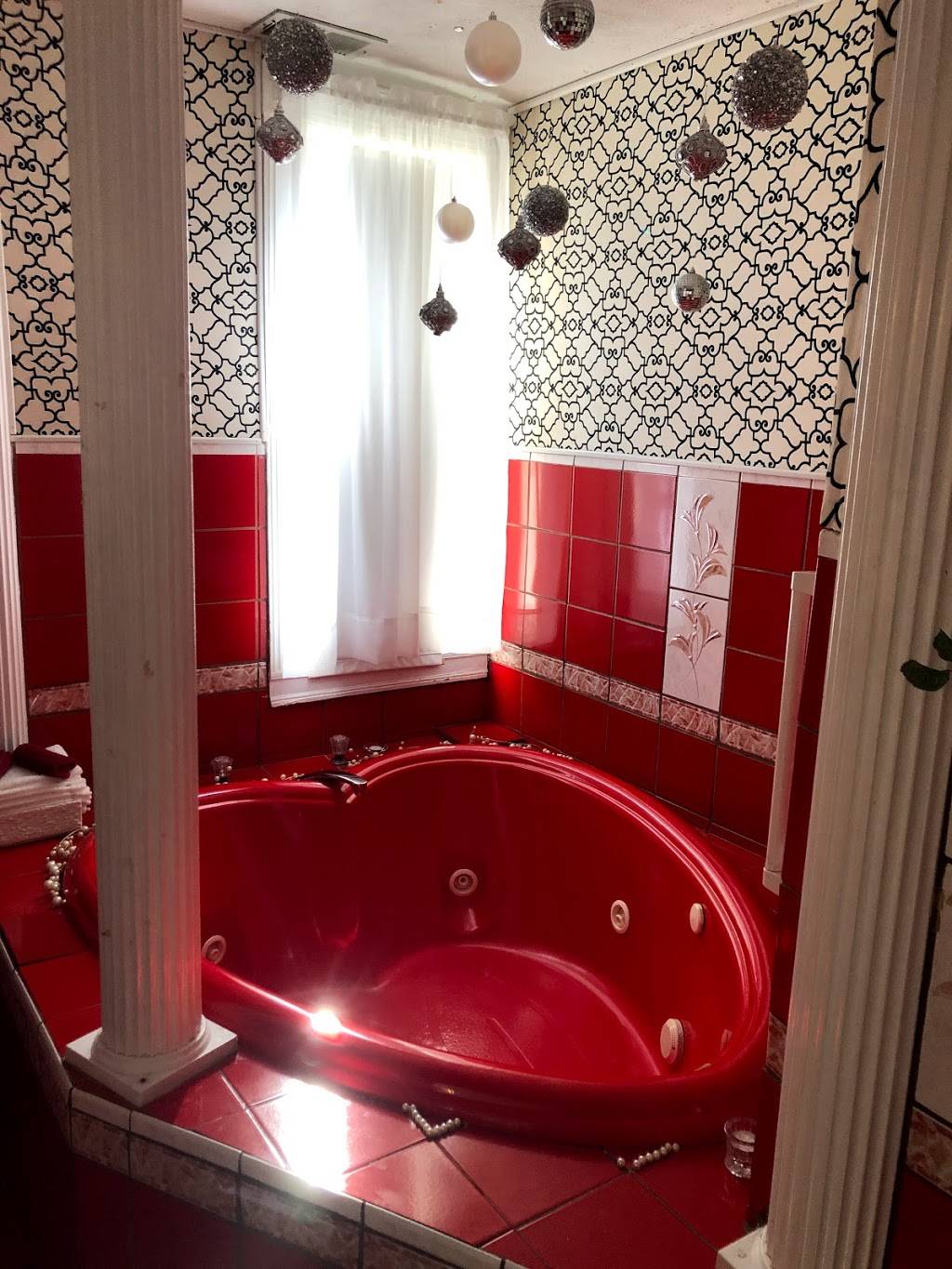 Central West End Bed & Breakfast | restaurant | 4045 Washington Blvd, St. Louis, MO 63108, USA | 3145357900 OR +1 314-535-7900