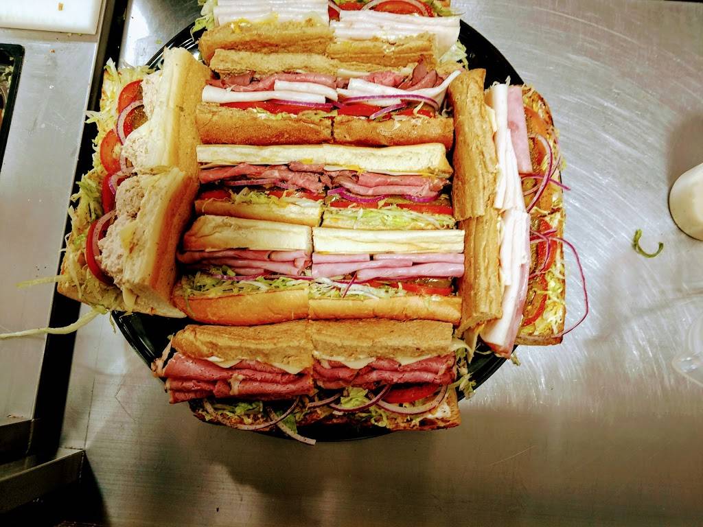 Deli Delicious | restaurant | 200 E Acequia Ave, Visalia, CA 93291, USA | 5597472883 OR +1 559-747-2883