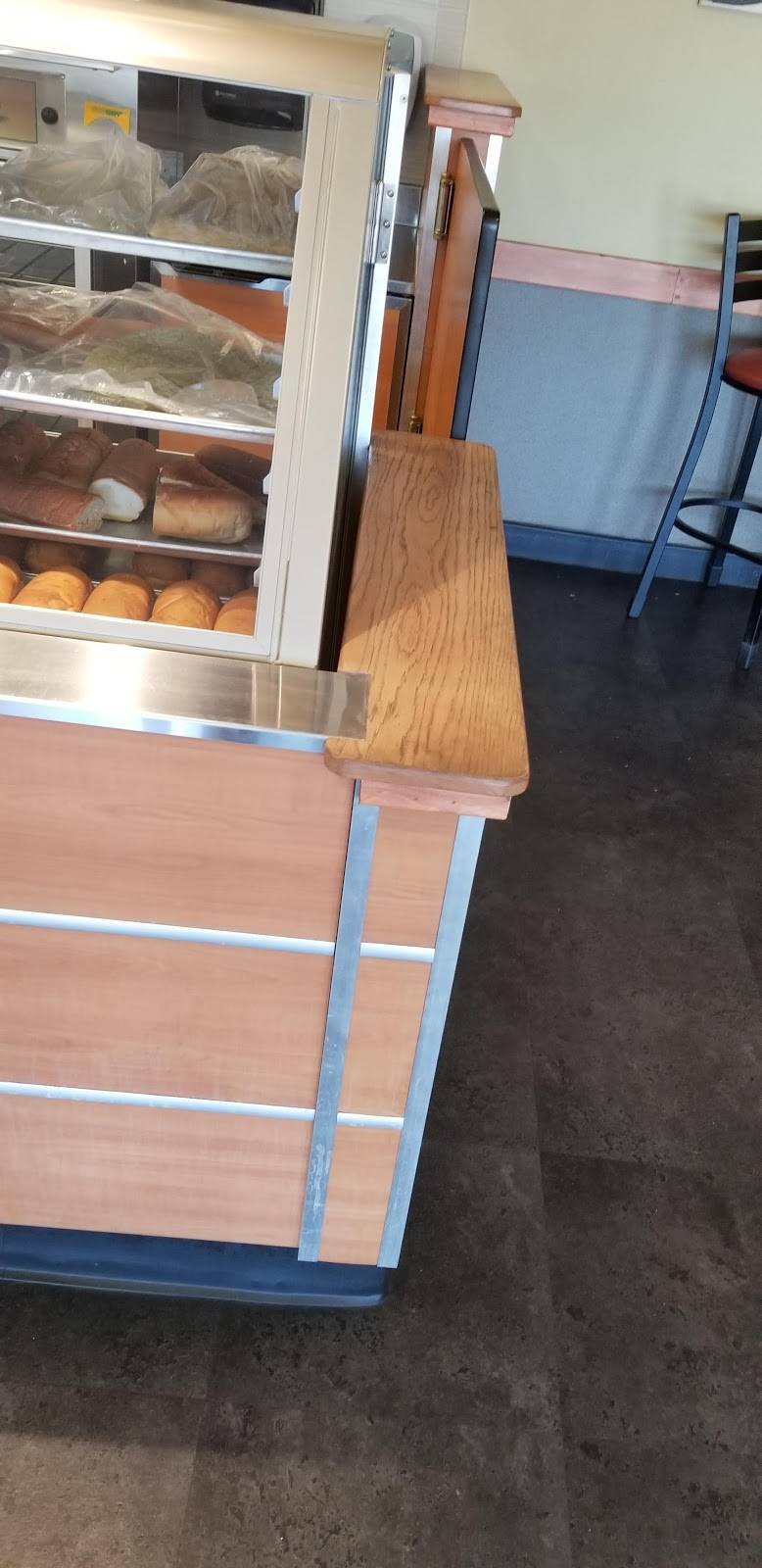 Subway Restaurants | restaurant | 102 E Hundley Dr, Lake Dallas, TX 75065, USA | 9404973484 OR +1 940-497-3484