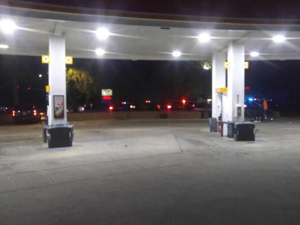 Circle K | cafe | 401 S Ellsworth Rd, Mesa, AZ 85208, USA | 4803802449 OR +1 480-380-2449