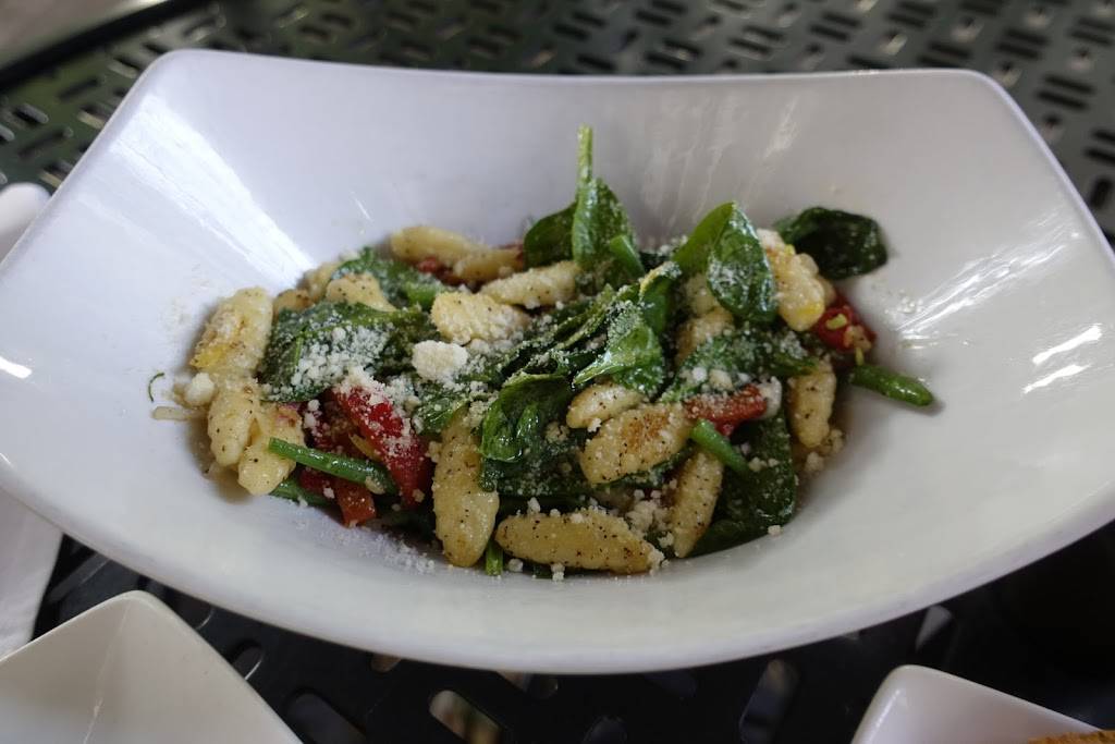 Grand Cru Wine Bar and Bistro | restaurant | 4301 Wilson Blvd #100, Arlington, VA 22203, USA | 7032437900 OR +1 703-243-7900