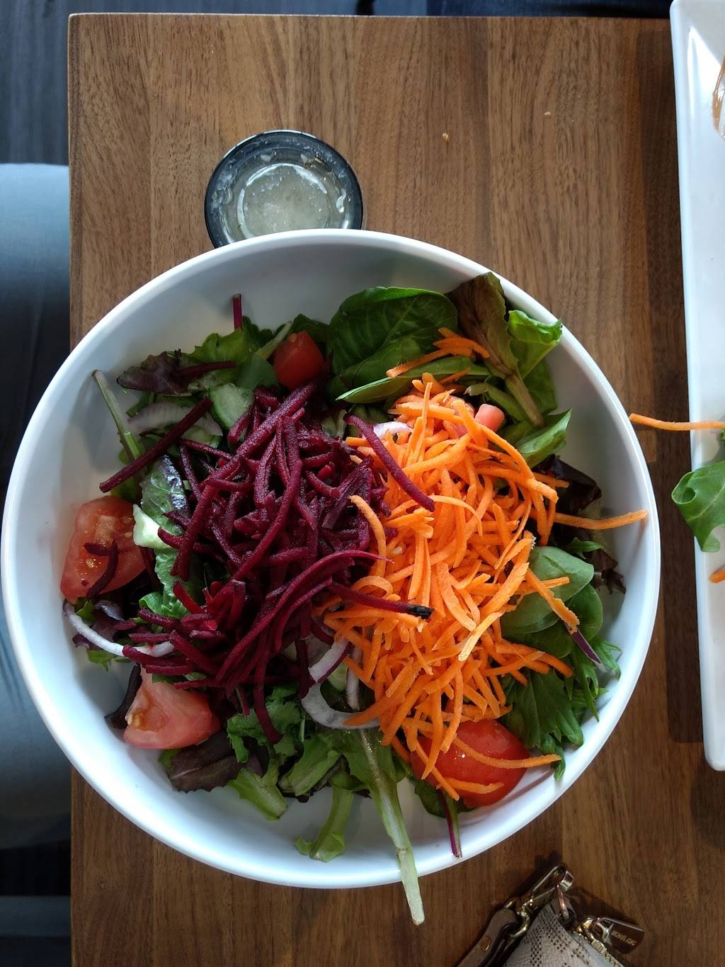 Me Va Me Kitchen Express | restaurant | 860 York Mills Rd, North York, ON M3B 1Y4, Canada | 4164412000 OR +1 416-441-2000