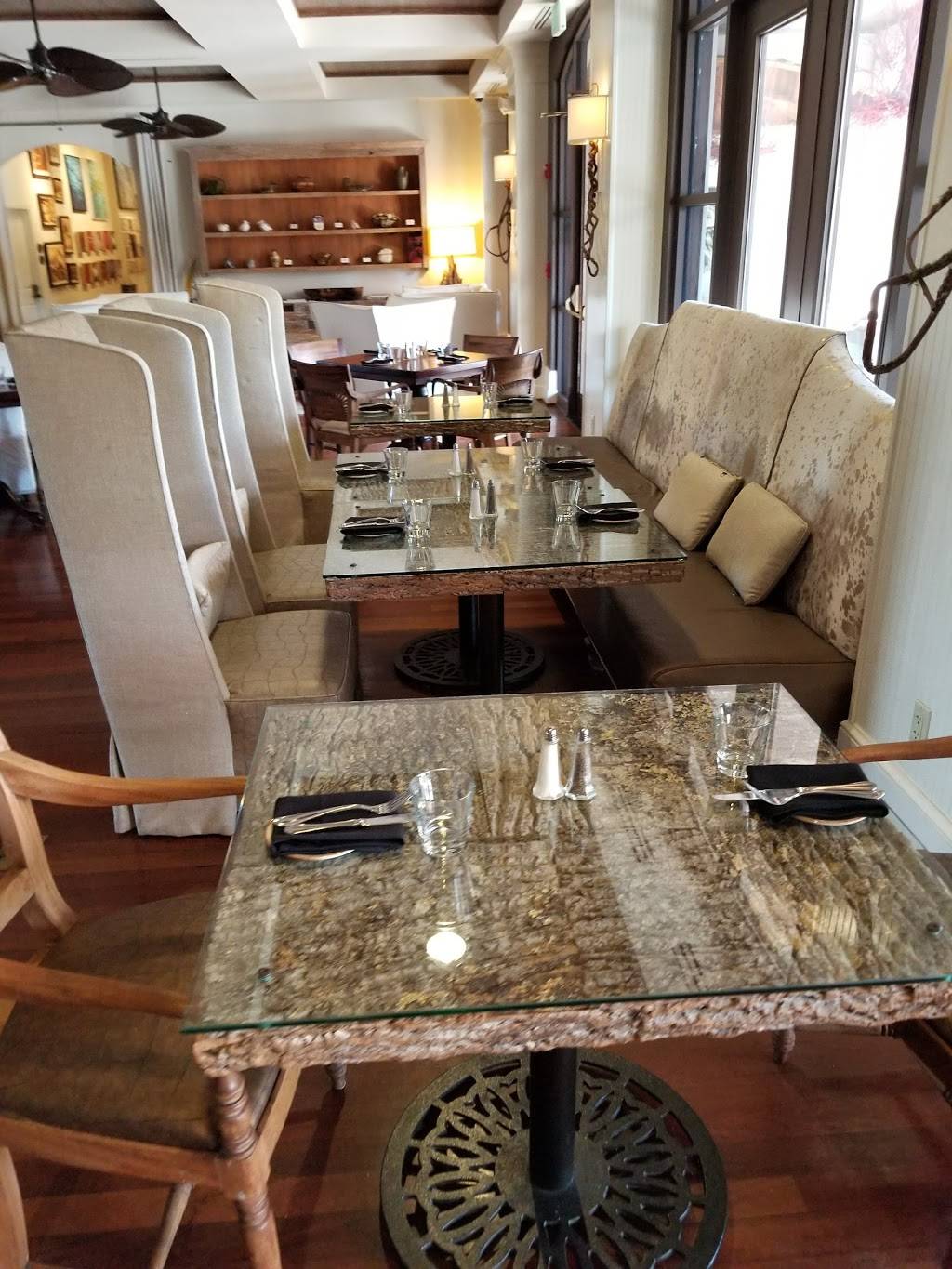 Lakeside Bar + Grill | night club | 700 Bloom St, Kissimmee, FL 34747, USA | 4075666000 OR +1 407-566-6000