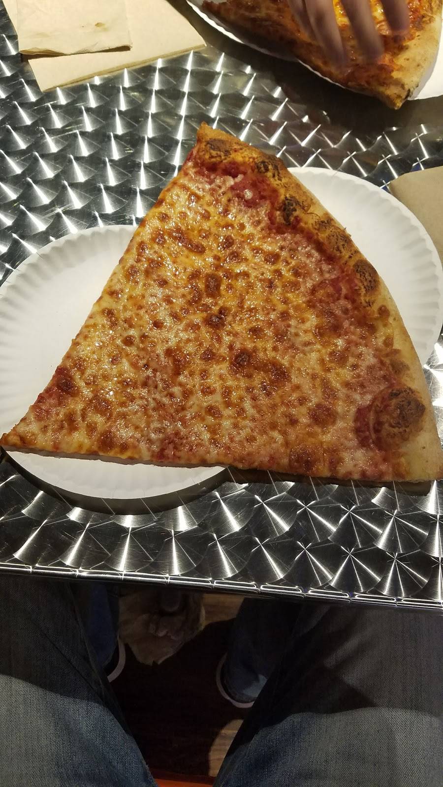 Crushed peppers | restaurant | 20 Broadway #2, Norwood, MA 02062, USA | 7813524006 OR +1 781-352-4006