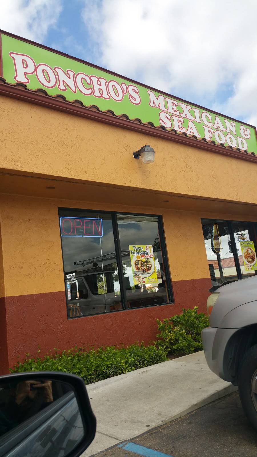 Ponchos Authentic Mexican And Seafood | restaurant | 1279 E Main St, El Cajon, CA 92021, USA | 6194442506 OR +1 619-444-2506