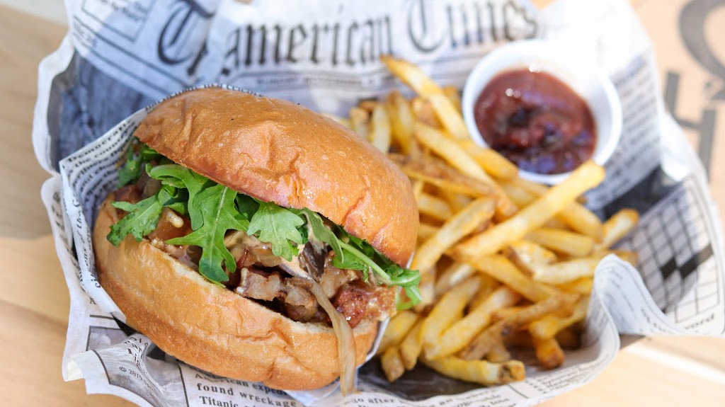 The Hook Orlando | restaurant | 11614 Boggy Creek Rd, Orlando, FL 32824, USA | 4076866132 OR +1 407-686-6132