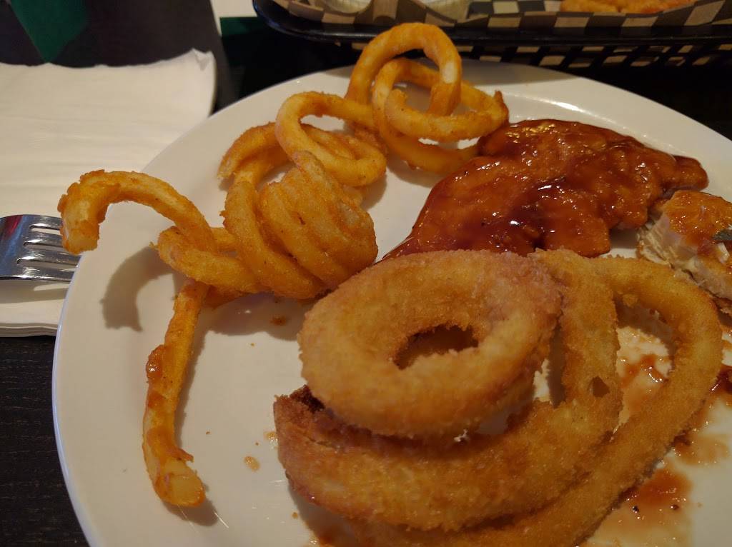 Ninos Pizza | restaurant | 500 Atwood Ave, Cranston, RI 02920, USA | 4019423137 OR +1 401-942-3137