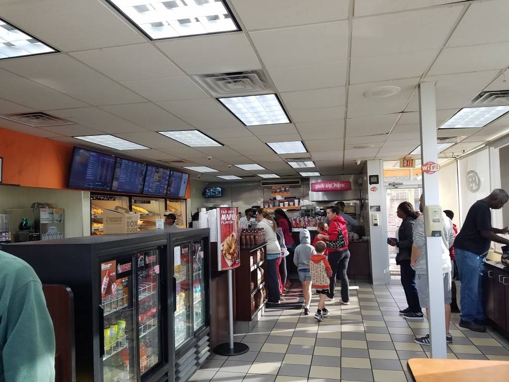 Dunkin | cafe | 701 Philadelphia Pike, Wilmington, DE 19809, USA | 3027626552 OR +1 302-762-6552