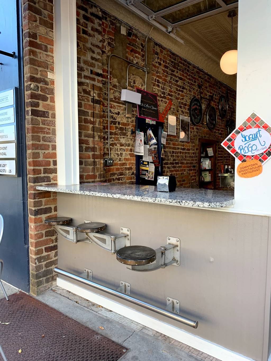Smittys Homemade Ice Cream | restaurant | 107 E Front St, Burlington, NC 27215, USA | 3365246998 OR +1 336-524-6998